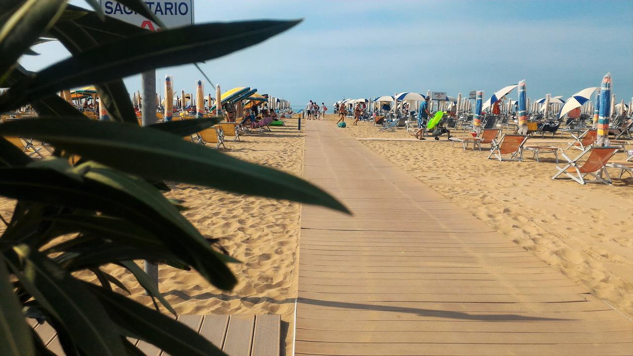 Aparthotel Pineda Bibione Exterior foto